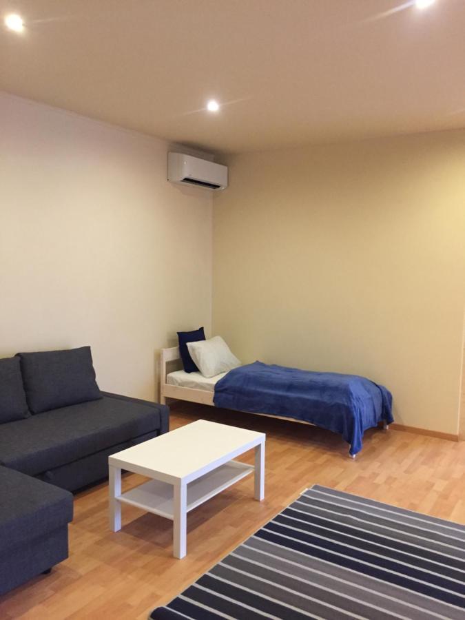 Budapest Airport , In Appartement
